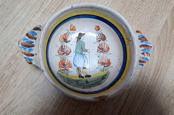 Ancien Bol à oreilles signé HR (HENRIOT) Quimper 1883-1904