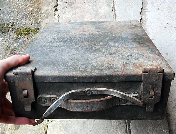 caisse Entretien / Accessoires canon 75 mm français ww1