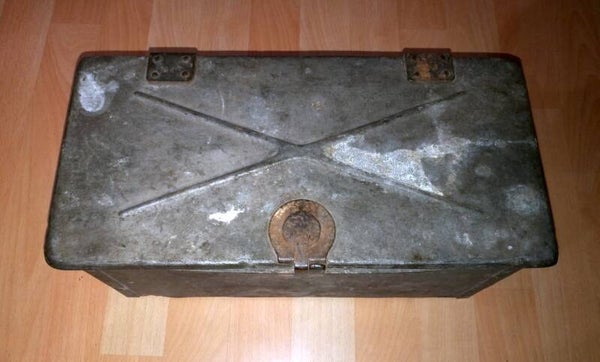 Caisse allemande MG08  "Patronenkasten 11" 1er type marquage AW17