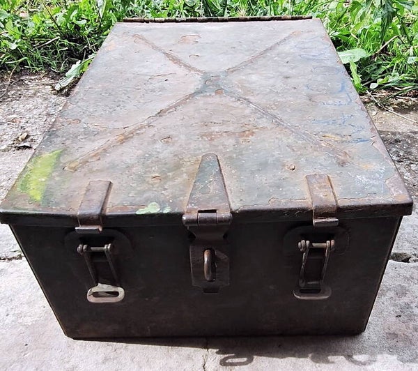 Caisse munitions / optique véhicule /blindé US ww2 sherman