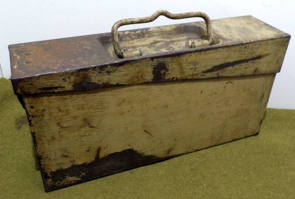 Belle caisse MG allemande camouflé sable de prise ZB37(t) ww2
