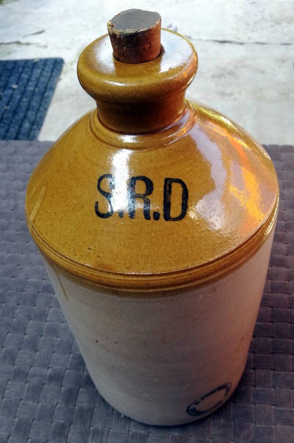 cruchon en grés petit modèle de " 1 demi gallon"  SRD anglais ww1