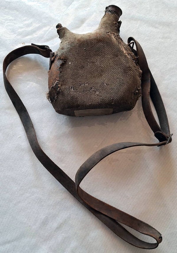 Gourde poilu 1 Litres 1877 début guerre ersatz ww1