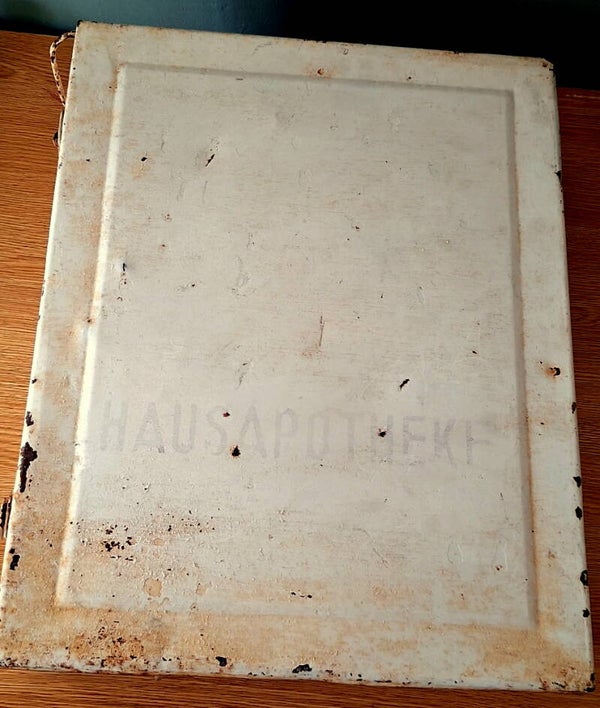 Grande pharmacie bunker /abri atlantikwall HAUSAPOTHEKE allemand ww2