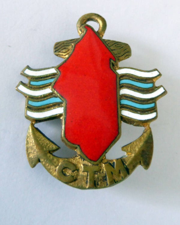 Insigne Centre de Transit de MADAGASCAR 1947/1952 Drago OM