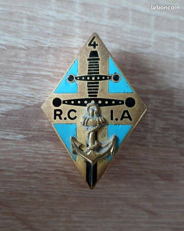 insigne 4éme RCIA Régiment Colonial Interarmes Indo/Algérie Drago 1954/1962