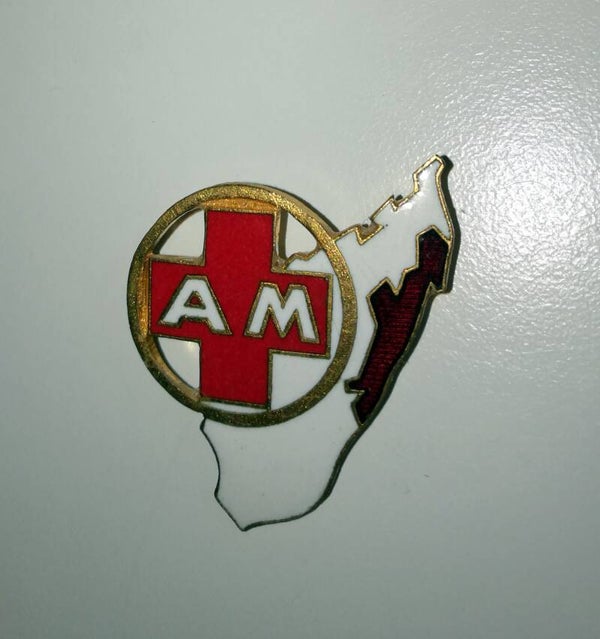 Insigne santé "Antenne Médicale MADAGASCAR" Drago Paris 1960