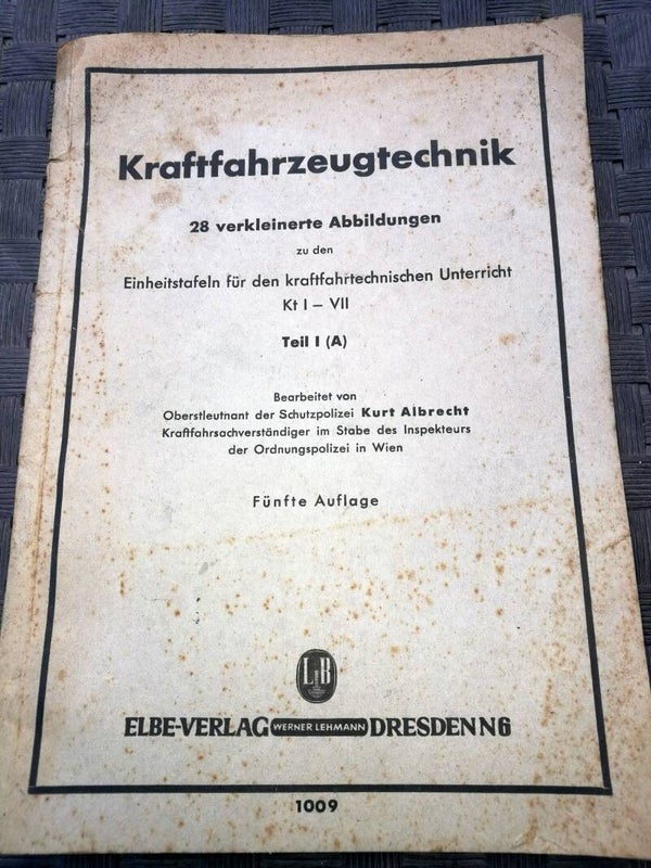 Livre technique automobile allemand 1943 ww2