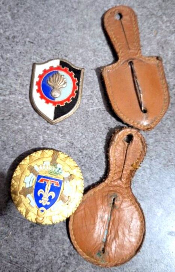Lot de 3 insignes du matériel 1960