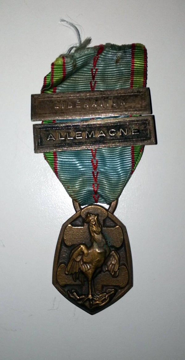 médaille commémorative 1939/1945 2 barrettes
