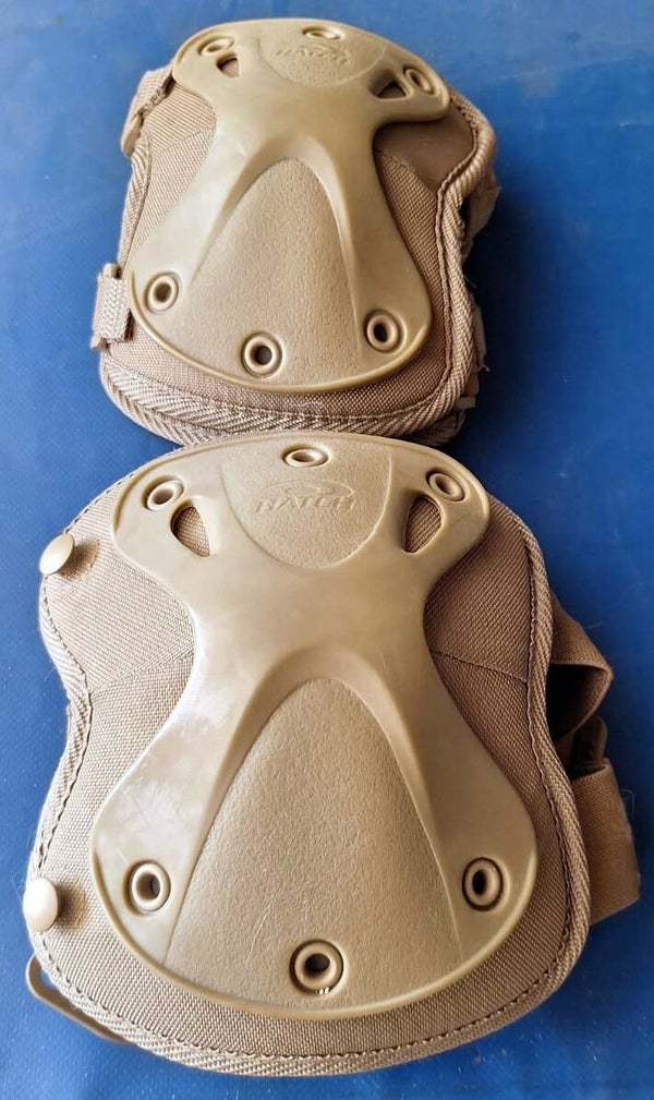 Paire grenouillère + coudières HATCH camo sable armée française