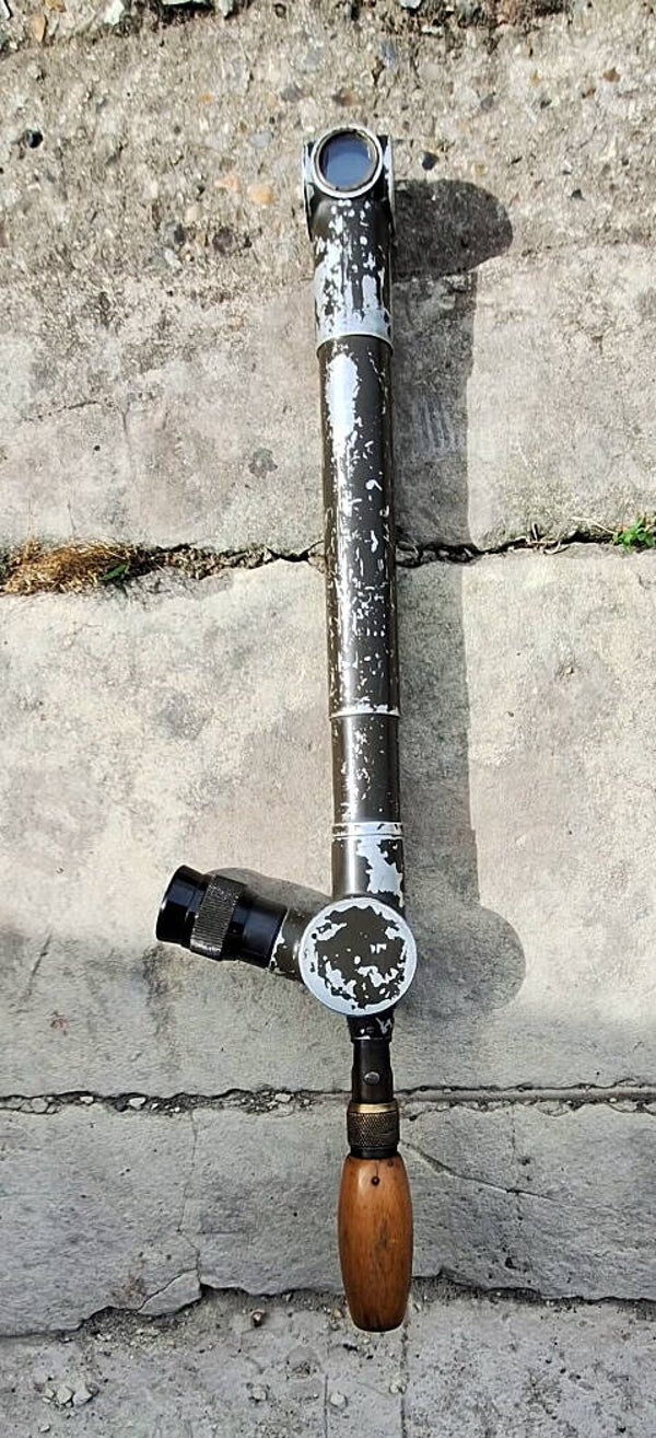 Périscope à main modèle 1930
