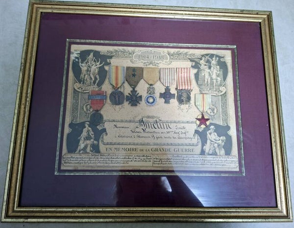 Belle ensemble sous cadre de 7médailles et diplôme soldat 39éme RI ww1