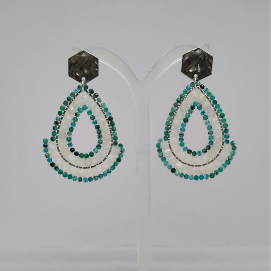 Naturstein Ohrringe tropfenförmig / Mondstein - Turmalin / türkis - weiss / Ohrstecker