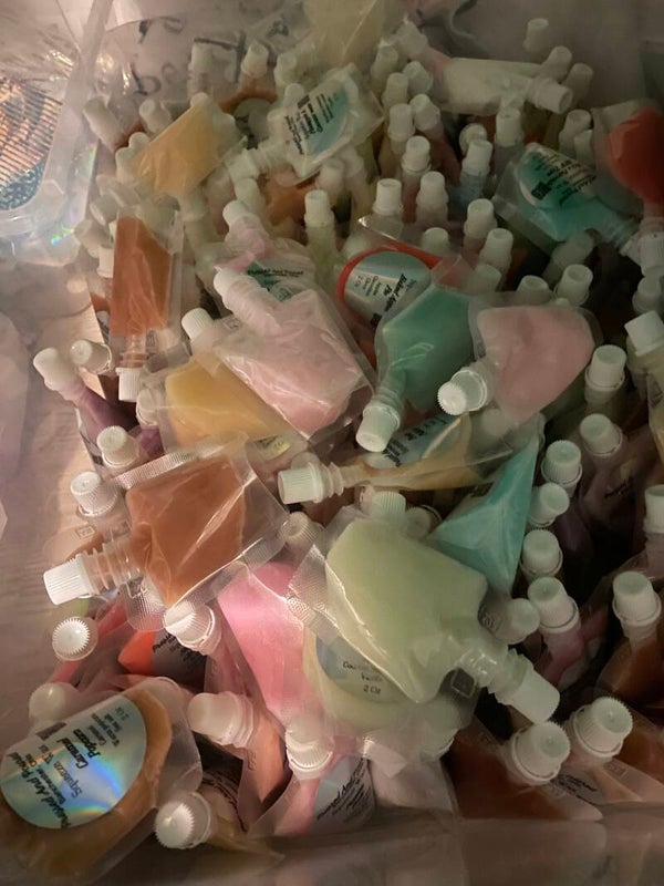 Squeeze wax sample pack