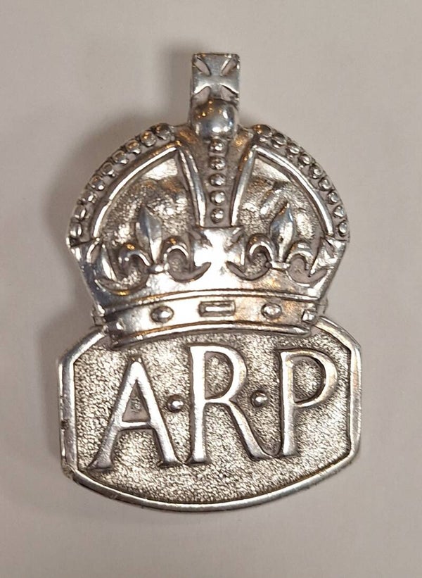 ARP 925 silver badge,hallmarked