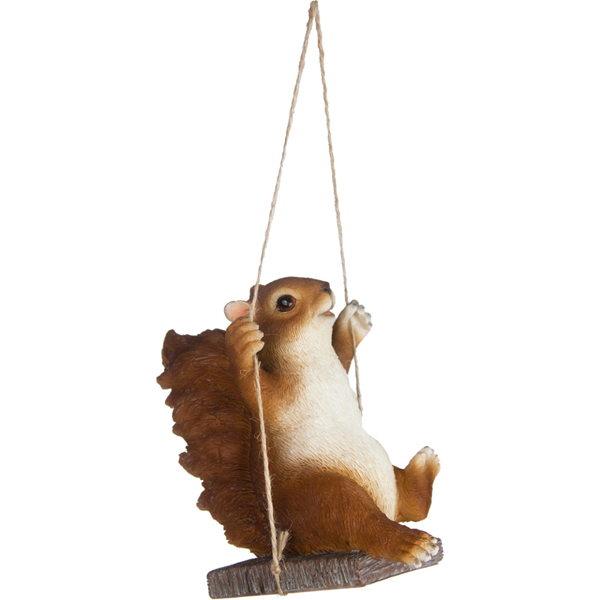 Eichhörnchen auf einer Schaukel