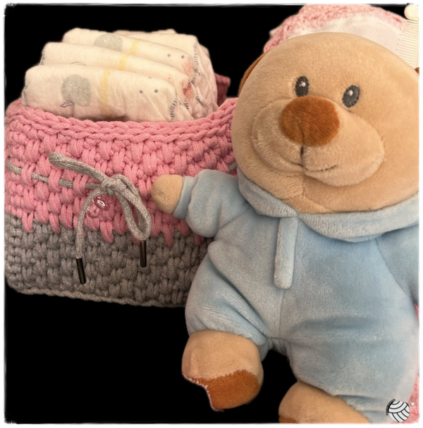 Panier rangement couches bébé rose et gris