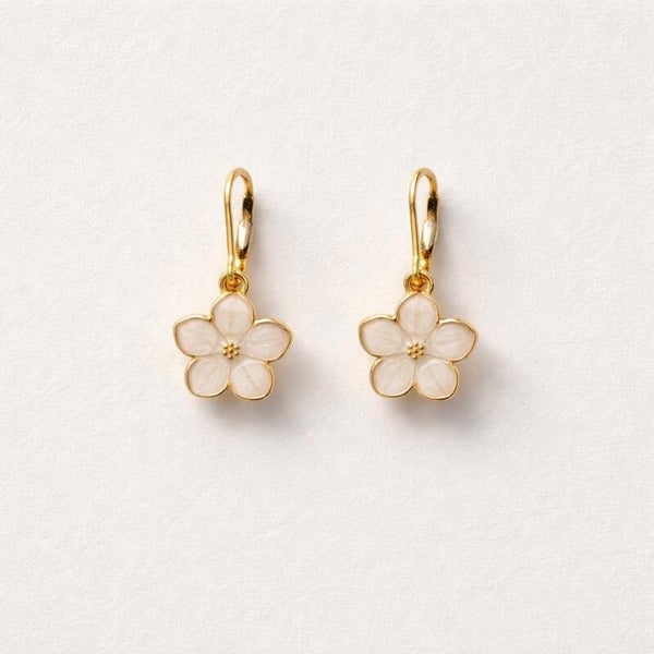Boucles d’oreilles fleurs blanches