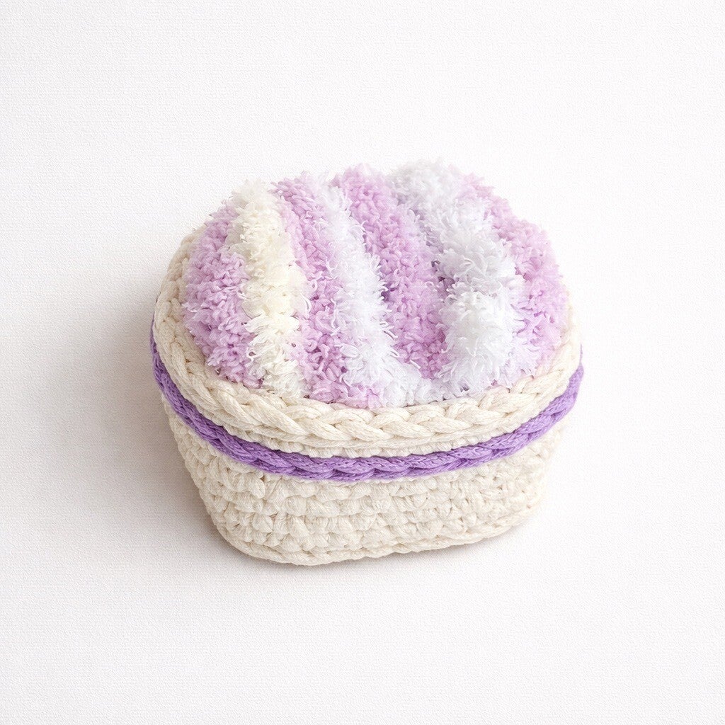 Tawashis dans une corbeille