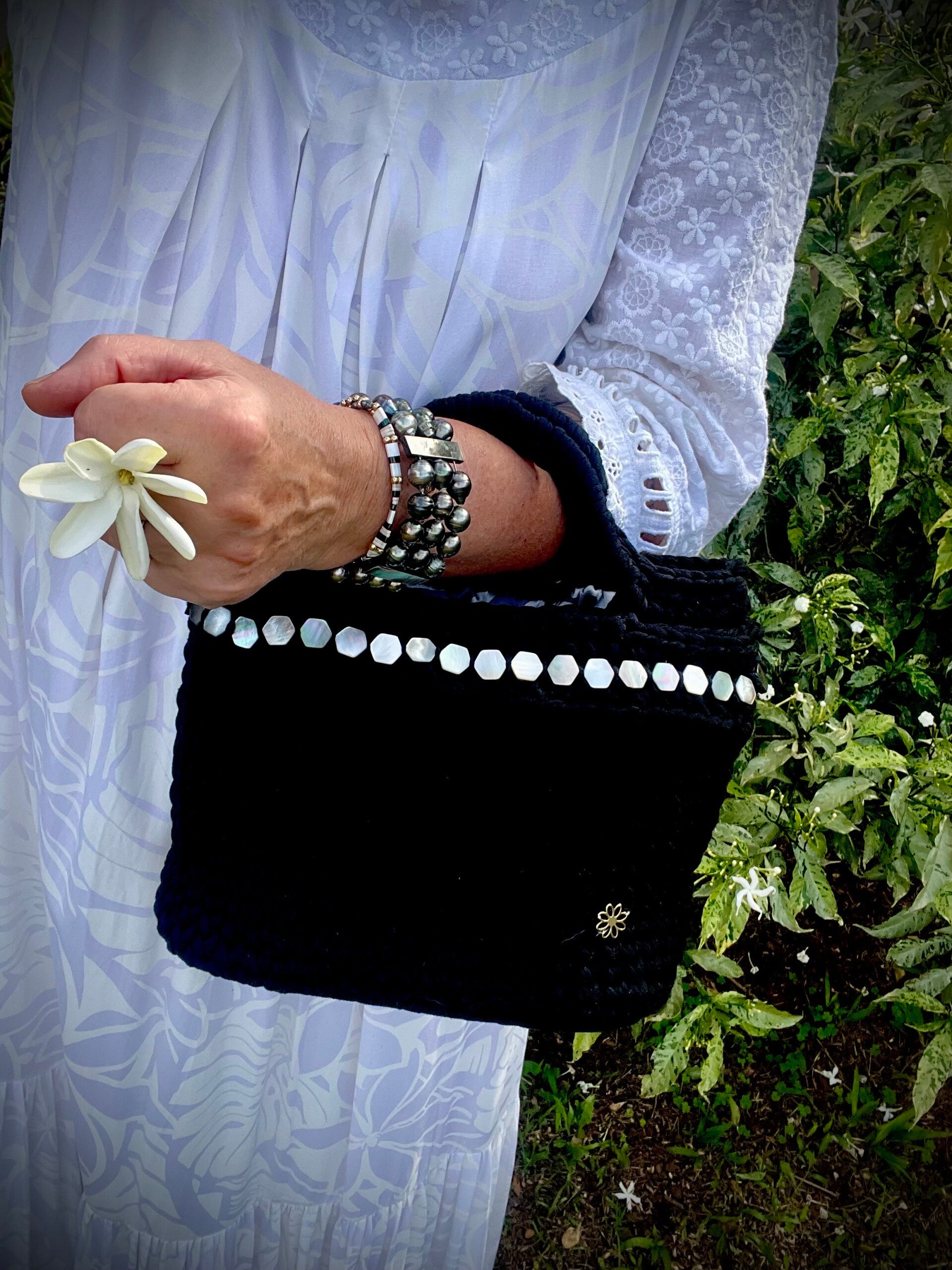 Sac panier noir et nacre