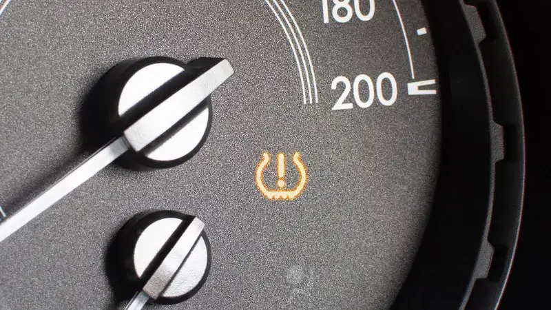 Here is what a tyre pressure warning light will look like on a car dashboard