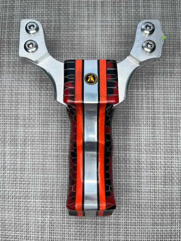 V-CHONG Custom Slingshot TTF. 90mm. Left Hand Hold.