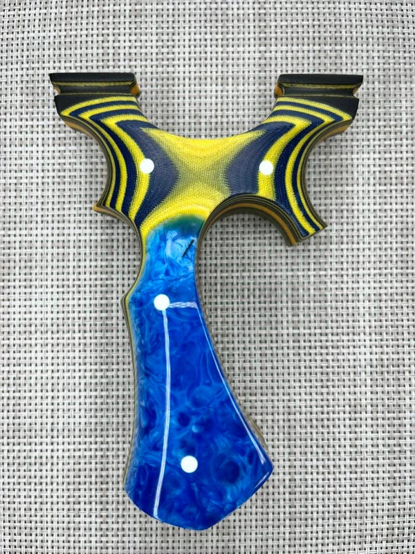 BANDIT'z Custom Slingshot OTT. 90mm. Left Hand.