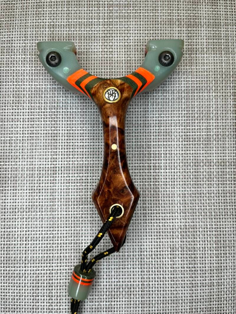 KUNAI Custom Slingshot OTT. 90mm. Enzo Clips. UV