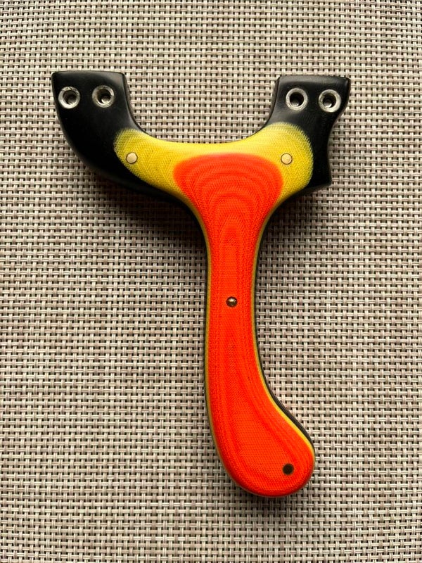 VANDAGO Custom Slingshot OTT. Right hand. 90mm.