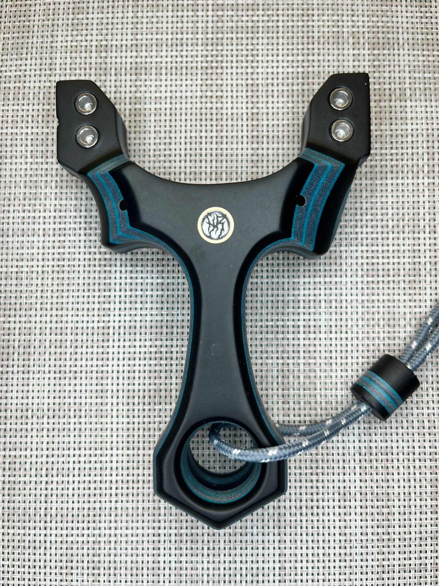 BOLD Custom Slingshot TTF. 95mm.