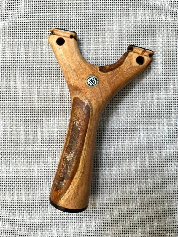 Natural Fork Custom Slingshot OTT. 90mm.