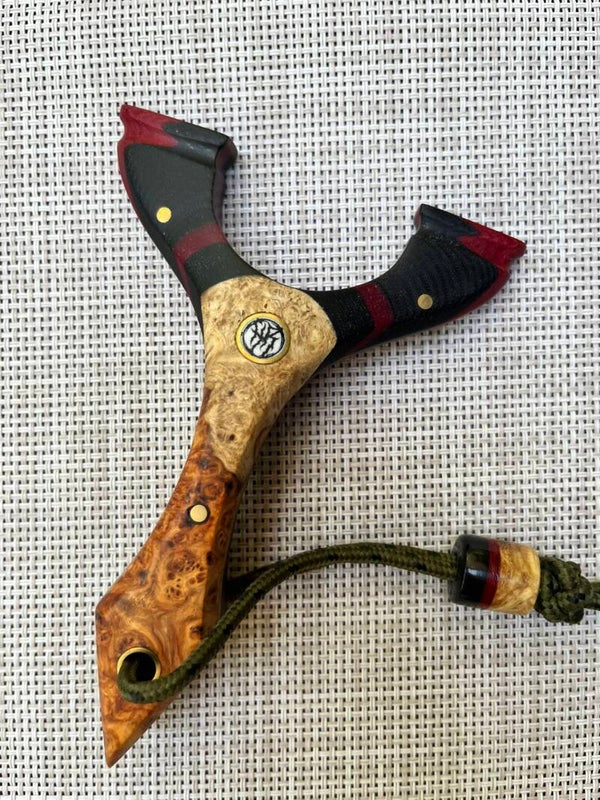 KUNAI Slim Custom Slingshot OTT. 90mm.