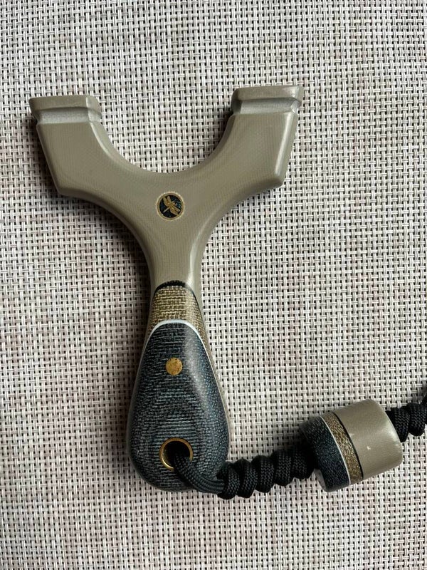 Ear Cutter Custom Slingshot OTT. 90mm.