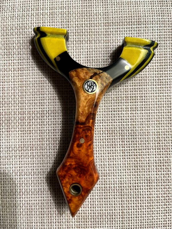 KUNAI Slim Custom Slingshot OTT. 90mm.
