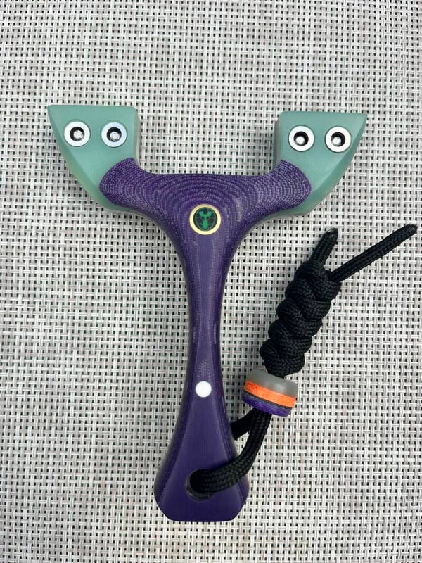 TYRON Custom Slingshot OTT. 90mm.