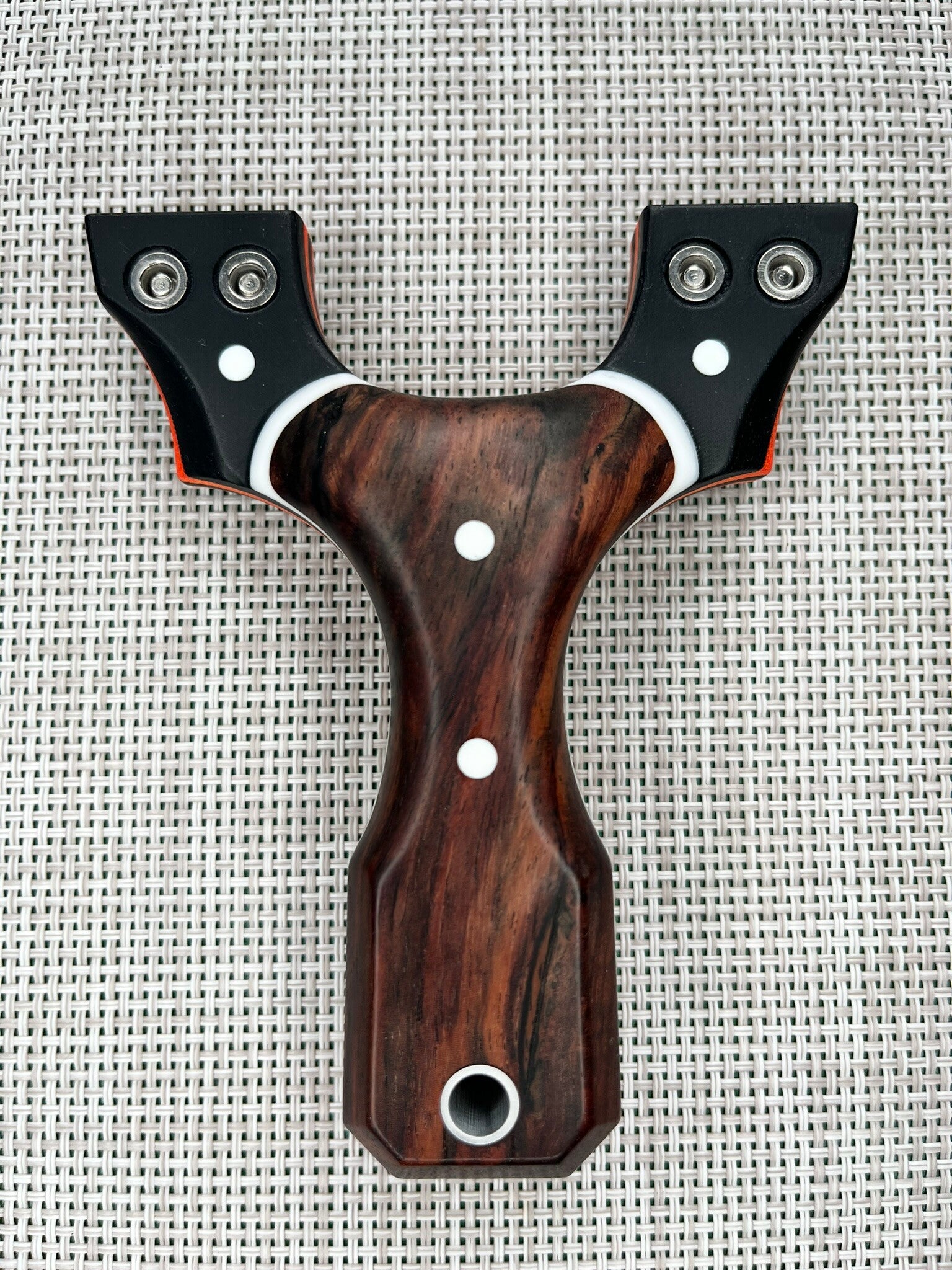 LITTLE SNAKE Custom Slingshot OTT. 90mm.