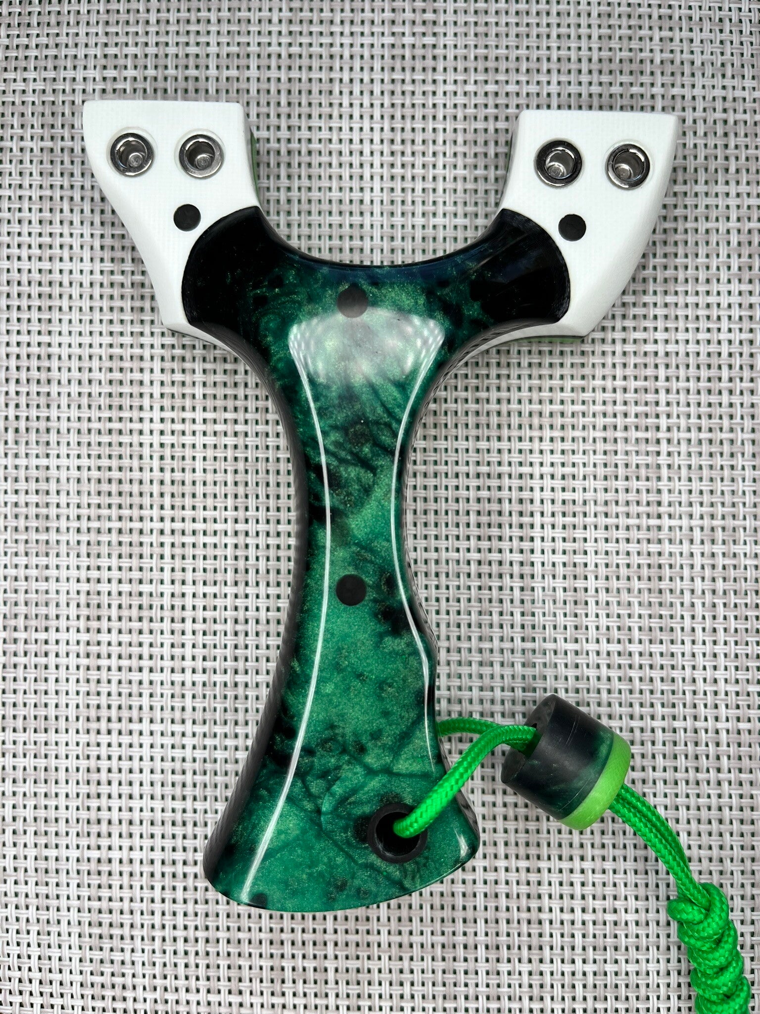 AXEL ERGO Custom Slingshot OTT. Left hand hold. 90mm.