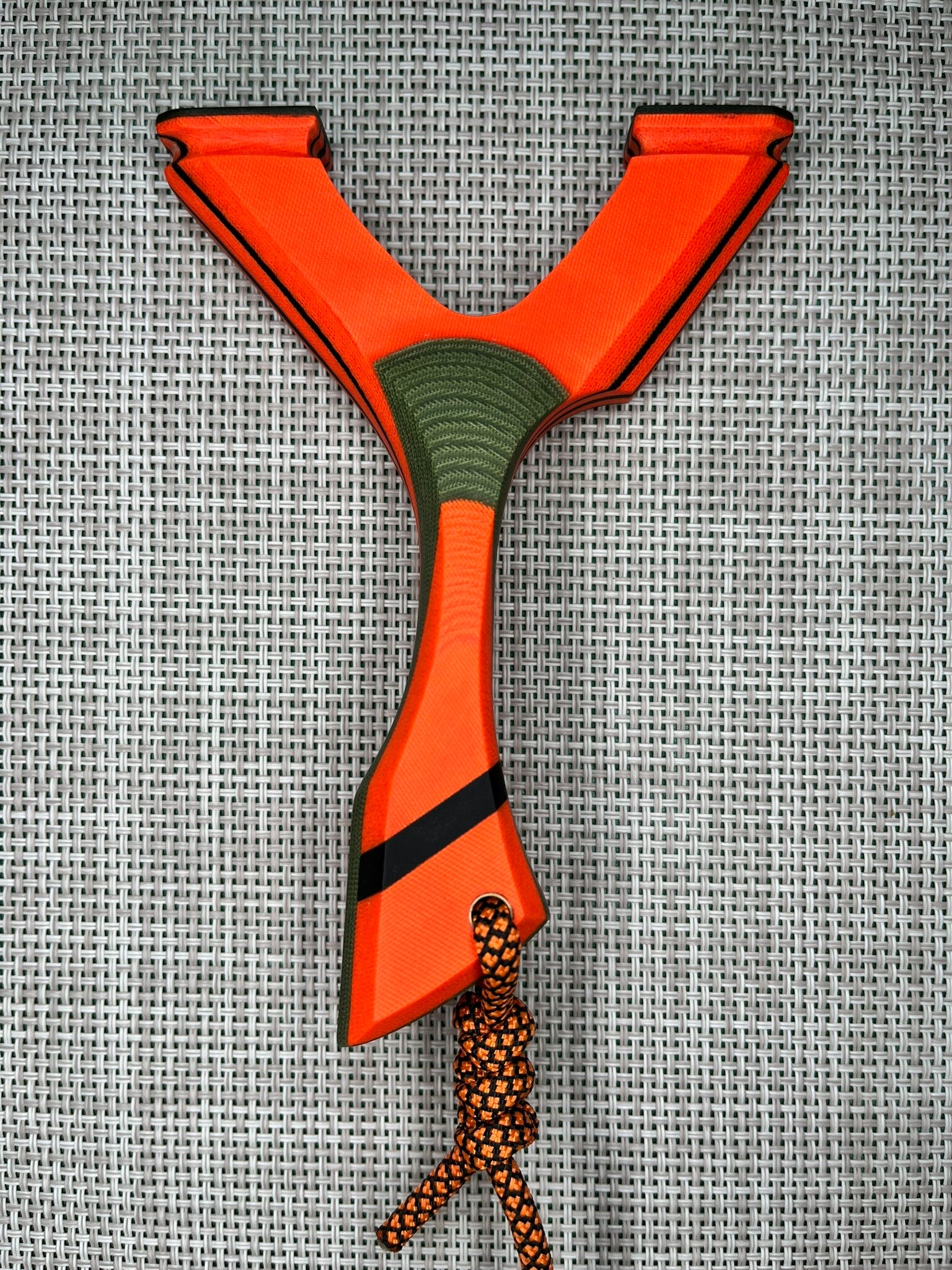 B-ZAD Custom Slingshot OTT. Left Hand Hold. 90mm.