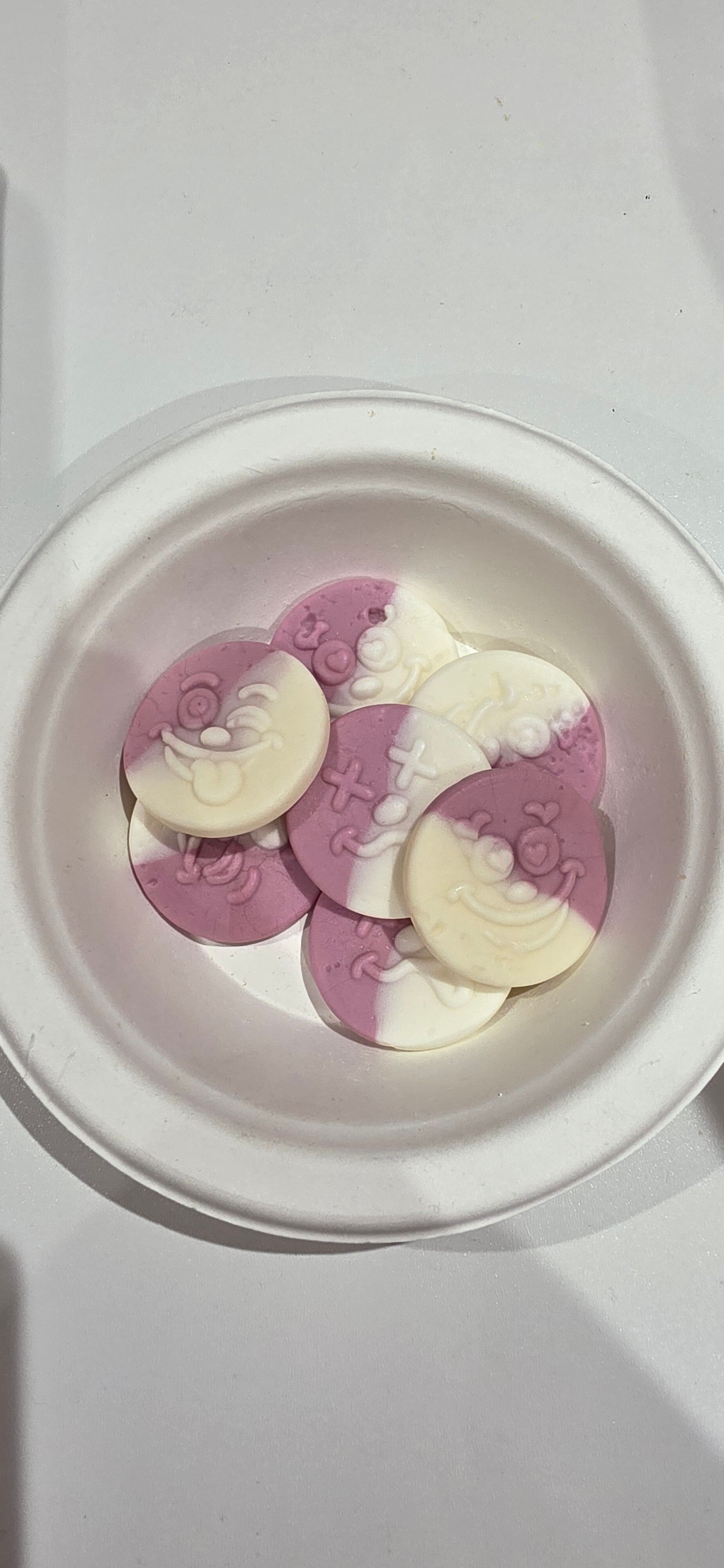 Kingsway Foam Smiley (Vanilla and Raspberry)