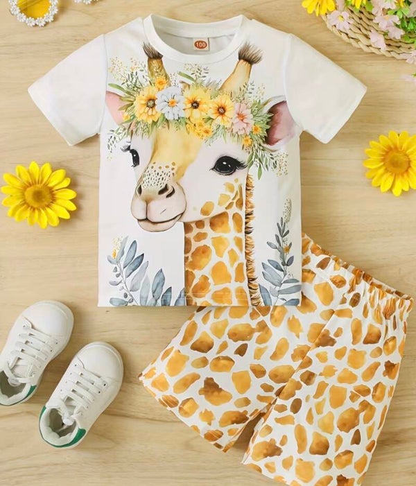 Baby’s giraffe shorts set