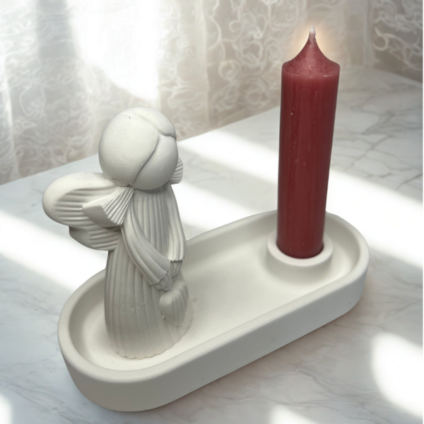 Engel auf Ovalen Tablett mit Kerzenhalter