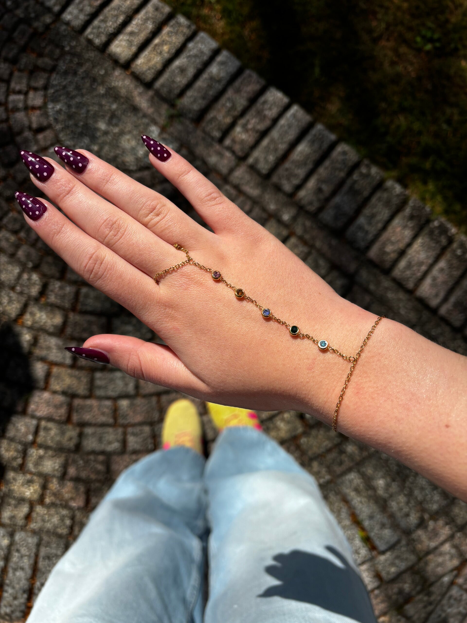 Colourfull handchain goud