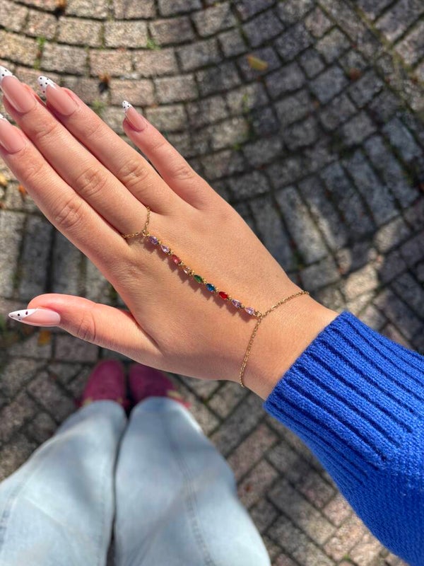 Amelie handchain