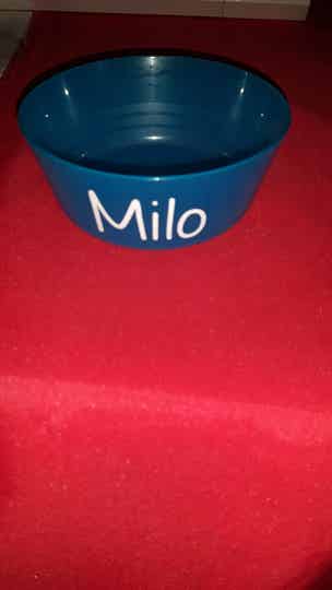 Traktatie bakjes met naam, bakje met beker set