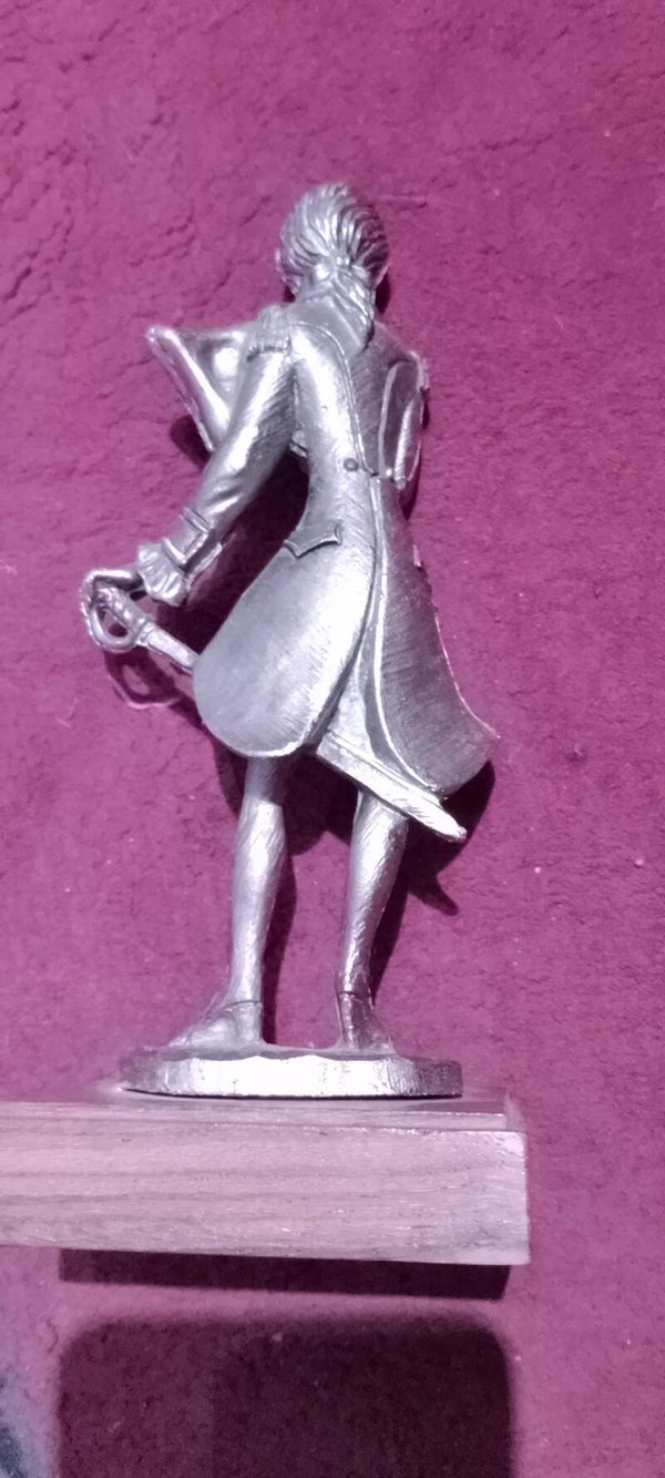 Statua in peltro