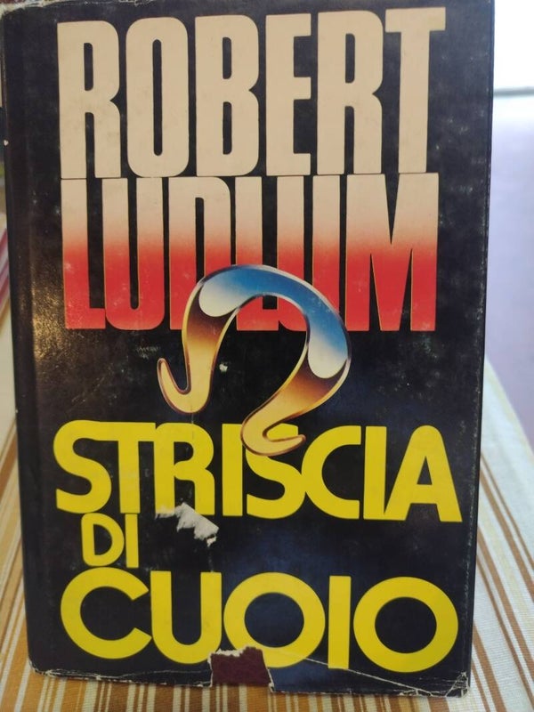 Libro  poliziesco