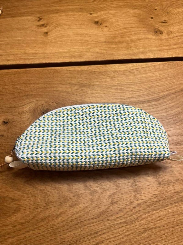 Trousse vert-jaune-blanc