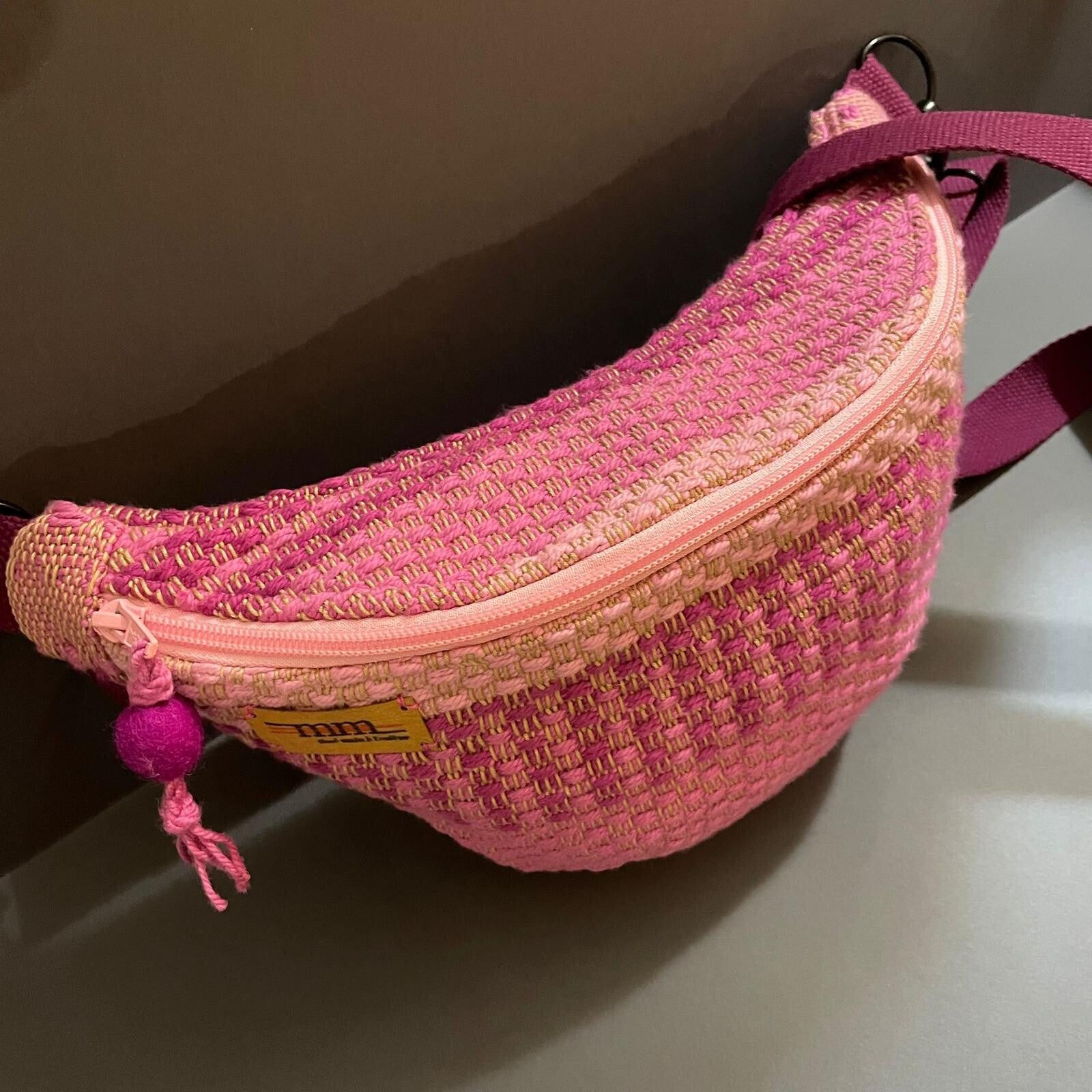 Banane rose et jaune