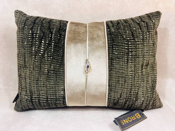 Brons sierkussen Kate stone